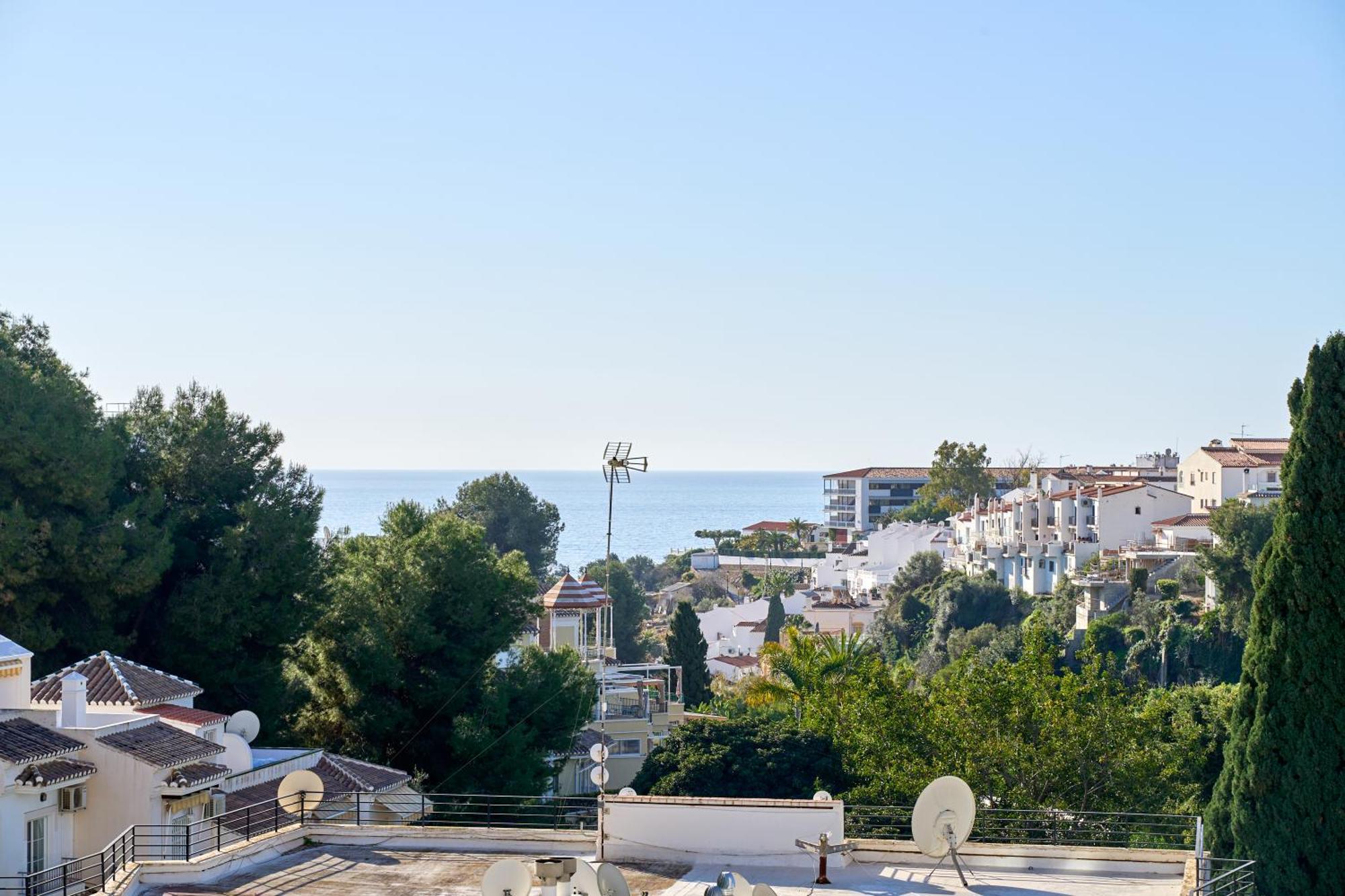 Bright And Spacious 2 Bed Apt Nerja Bagian luar foto