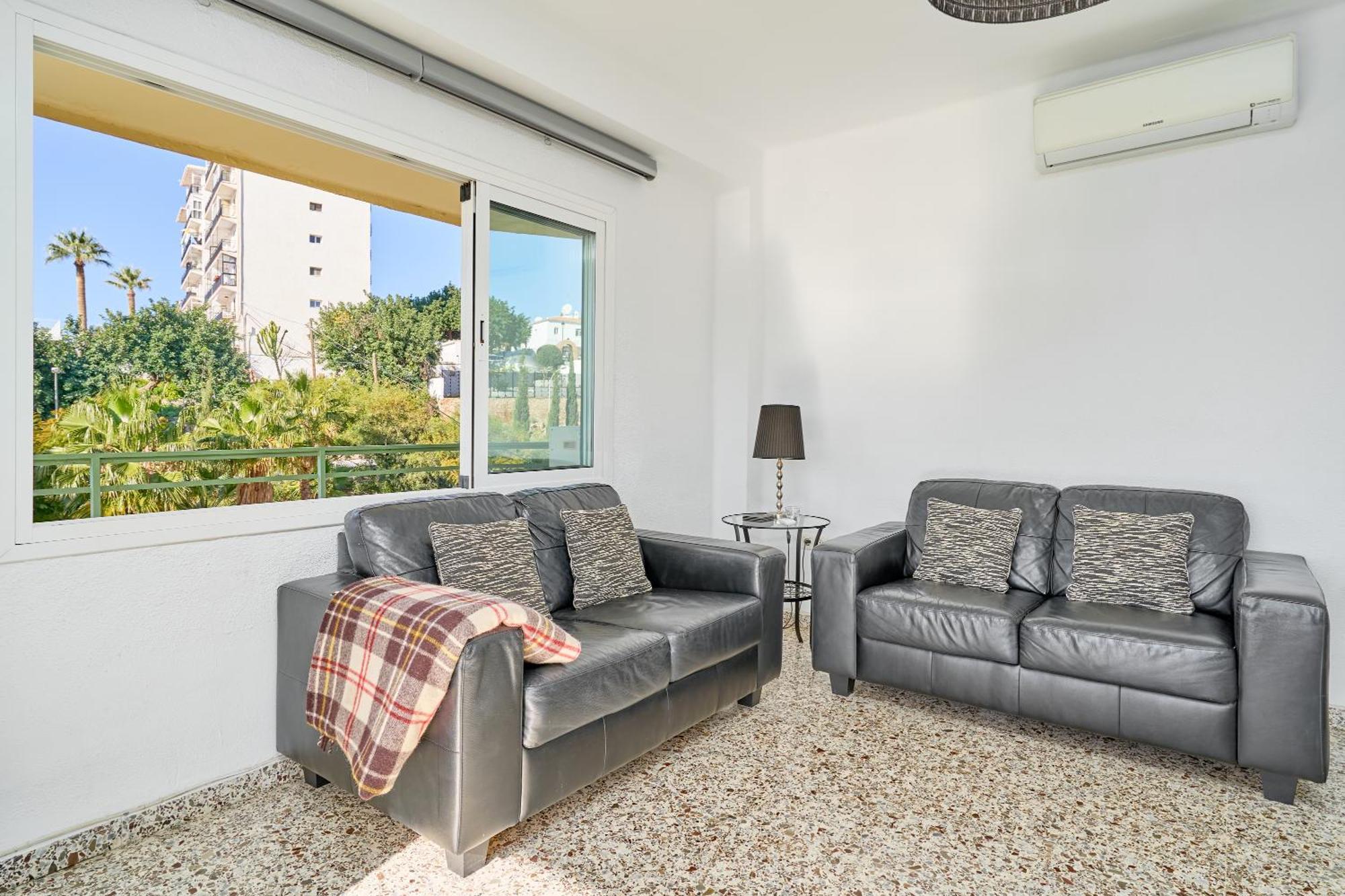 Bright And Spacious 2 Bed Apt Nerja Bagian luar foto