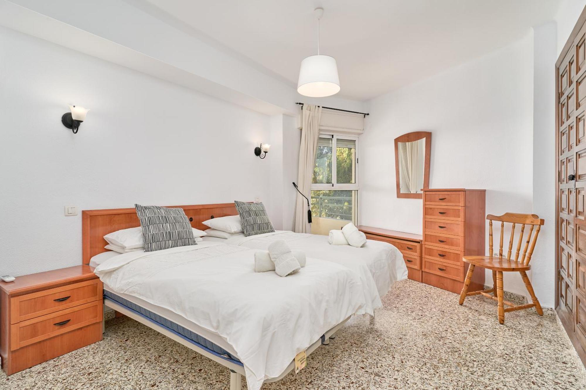 Bright And Spacious 2 Bed Apt Nerja Bagian luar foto